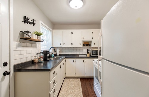 Valdosta House | Restful Retreat! 4 Beds, Sleeps 6, Close to VSU & Wild Adventures