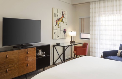 Uptown Sedona Hotel | Restful Retreat: Enjoy Sedona’s Scenery from Your Cozy Room