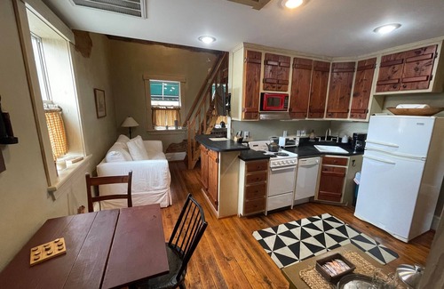Bedford Apartment | Restored 1840's Downtown Loft Near Blue Ridge Parkway