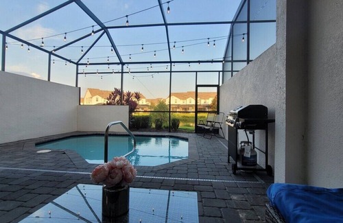 Davenport House | Retreat 5 Bed Townhouse screened Private Pool
