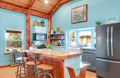 Wimberley Resort | Retreat for Up To 8 with Shop (Includes Taxes and Cleaning)