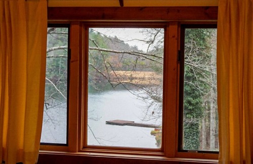 Millers Creek House | Retreat in Blue Ridge Mountains on private lake