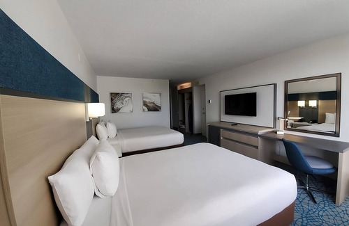 Florida Central Atlantic Coast Hotel | Retreat & Reconnect! Relaxing Room | Onsite Pool