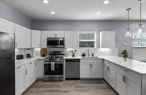 Denver Heights House | Retreat to a Brand-New Downtown Home 4BR/3BA!
