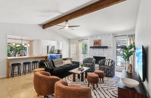 Round Rock House | Retreat w/Heated Pool, Hot Tub, Cold Plunge, Game Room, Massage Chair – Close to Kalahari Resort