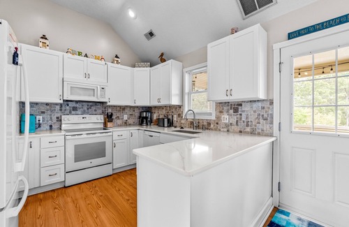 Corolla House | Retreat with private pool, hot tub-close to beach!