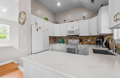 Corolla House | Retreat with private pool, hot tub-close to beach!