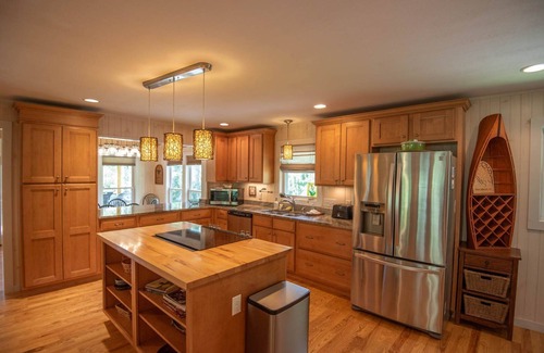 West Jefferson Ski Chalet | Retriever Beach - New River-frontage with Your Own Private Beach! Fire Pits - Games and More!