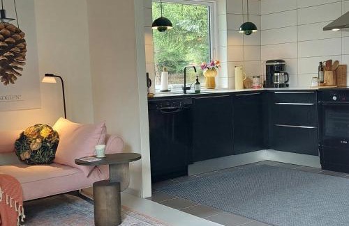 Hadsund House | Retro Hus Ved Rebild Bakker