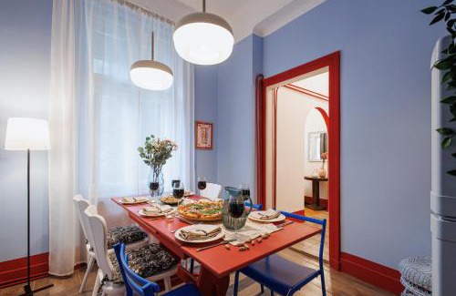 Stari Grad Apartment | Retro Retreat with Air Hockey Old Town Heart