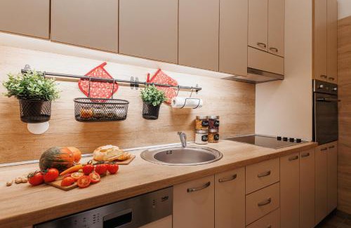 Stari Grad Apartment | Retro Retreat with Air Hockey Old Town Heart