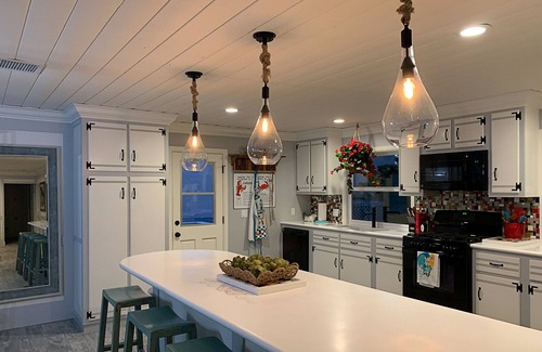 La Jolla House | Retro Sea Cottage 180' Ocean Front Panoramic View