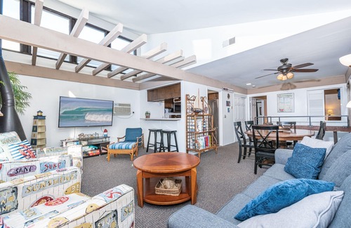 West Newport Condo | Retro Split-Level Beach House | Steps to Sand | Darling Details Throughout! | Walk to Everything