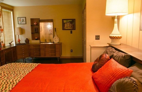 Carbon Hill Cabin | Retroville in Hocking Hills