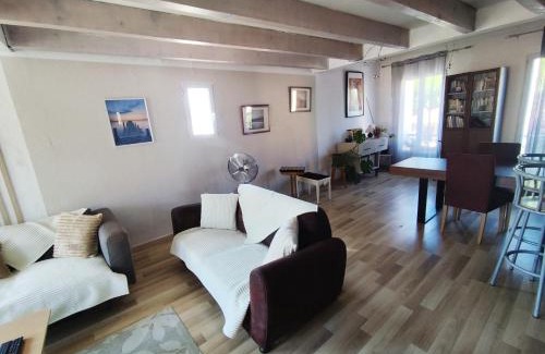 Le Pradet Apartment | Reve azur plage en duplex coeur de village