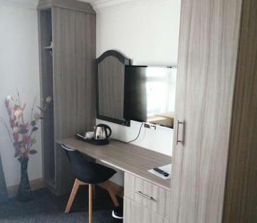 Donegal House | Reveller Bar Lodgings