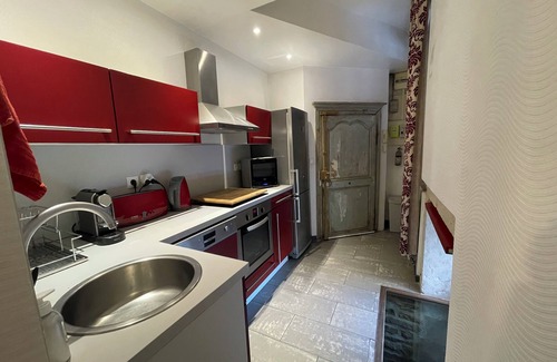 Old Town Apartment | Reversed duplex apartment in the historical center of Dijon