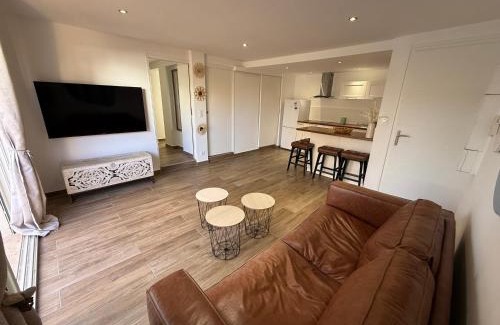 Saint-Raphael Apartment | Rez de jardin cosy & jacuzzi