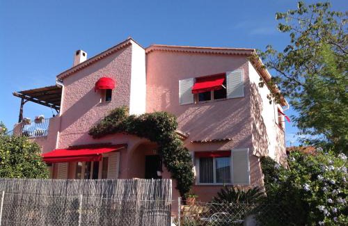 Cagnes-sur-Mer Apartment | Rez de Jardin Villa Cagnes Sur Mer.