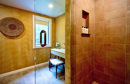 Rhinebeck Hotel | Rhinebeck Inn Suite with Private Deck and Fire Pit