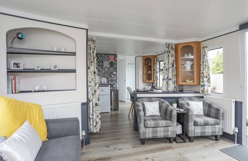Tyn-y-Gongl Cottage | RHIWLAS BACH, family friendly, country holiday cottage in Benllech