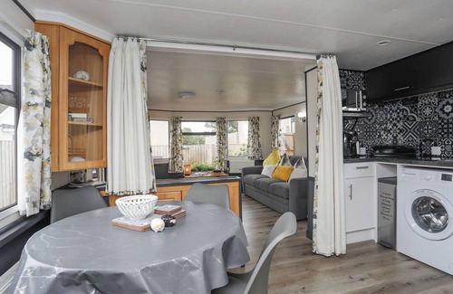Tyn-y-Gongl Cottage | RHIWLAS BACH, family friendly, country holiday cottage in Benllech