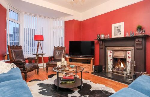 Rhosneigr House | Rhiwlas
