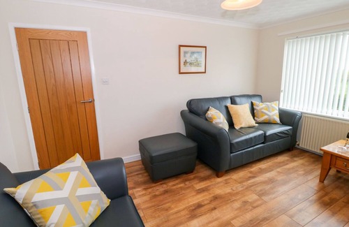 Rhosgoch Cottage | RHOSLAN, family friendly, with a garden in Rhosgoch