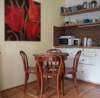 Felheviz Apartment | Ria's Apartment