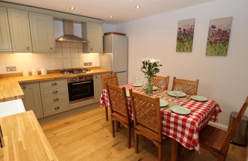 Holestone Moor House | Riber View