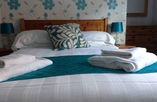 Currie Hotel | Riccarton Inn