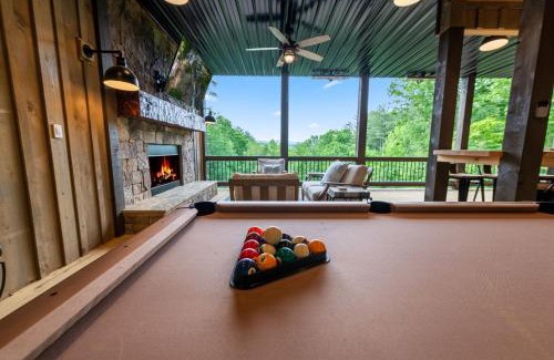 Ellijay House | Rich Mountain Chateau - Luxury Elegant Escape