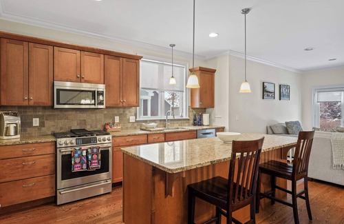 Saratoga Springs House | Richard Manor by Saratoga Stays