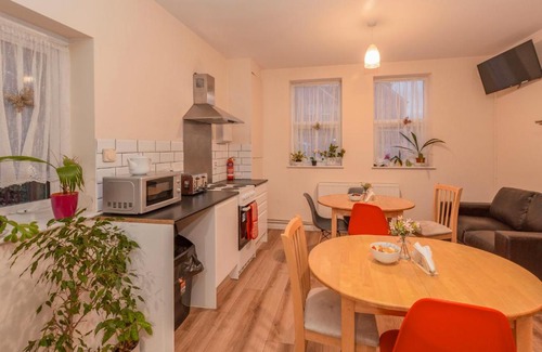 Watford Hotel | Ricky Road Guest House - Budget
