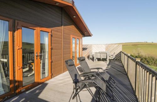 Graddon Cross House | Ridge's Retreat No 7 Kigbeare Lodges