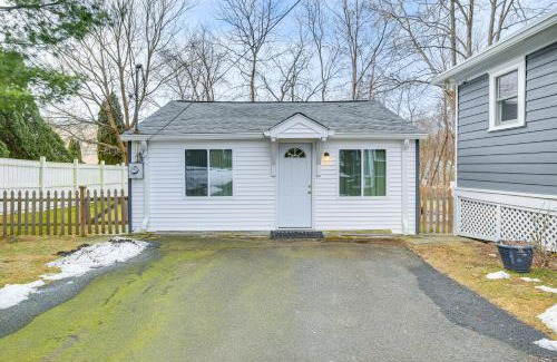 Ridgefield House | Ridgefield Cottage Walk to Town and Movie Theater!