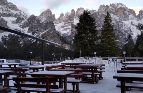 Molveno Ski Chalet | Rifugio La Montanara