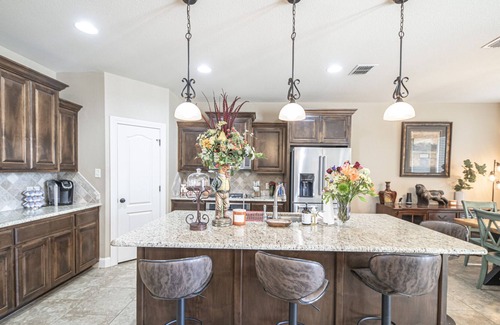 Midland House | Right At Home- Midland Los Patios w/Community Pool