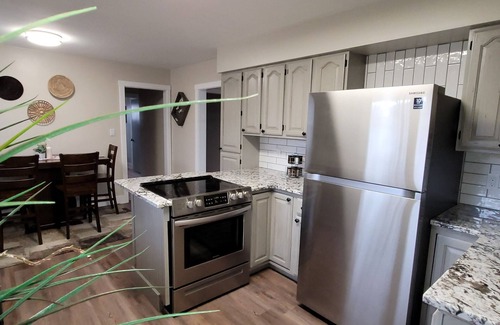 Pocatello House | Right next to ISU campus & Holt Arena.