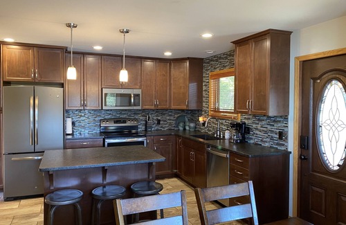 East Kootenay Cottage | Right on Beautiful Baynes Lake. Pet Friendly. A/C