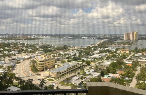 Singer Island Condo | Right on the Beach! Singer Island PENTHOUSE 23rd Floor