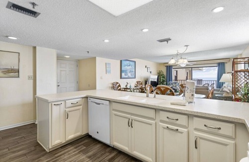 Madeira Beach Condo | Right On The Beach, Las Brisas 308, Gulf Front, Speculator View