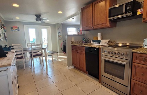Crescent Beach House | Right on the riverfront with gorgeous sunsets