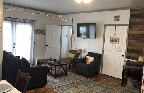 Scott House | Riley Pool Guest House Saltwater