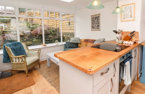 Ebberston House | RISEHOLME, pet friendly, character holiday cottage in Ebberston
