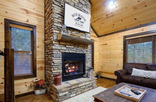 Broken Bow Cabin | Rising Sun formerly Tequila Sunrise! 3 Bdrm; 3 Bath; EV Car Charger(Guests Only)