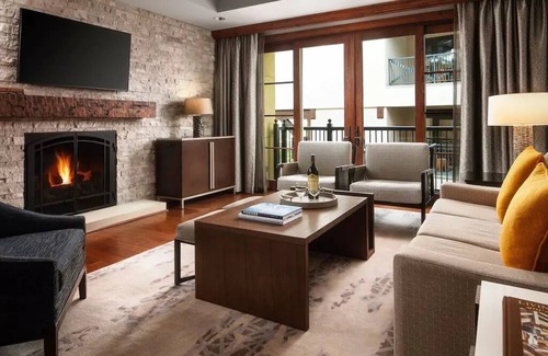Vail Villa | Ritz Carlton Residences Vail: Luxurious alpine mountain resort home