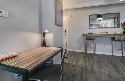 Vickery Meadow Apartment | ★Ritzy Adaptable Get-Away | ★Pool | ★Free Covered Parking