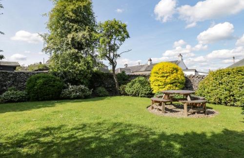 Kendal House | Riven Oak