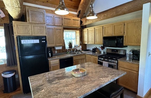 Twain Harte Cabin | River Access-EVCharger-Arcade-AC-WIFI+